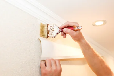 Pose de papier peint à Preuilly — revêtements muraux et toiles de verre
